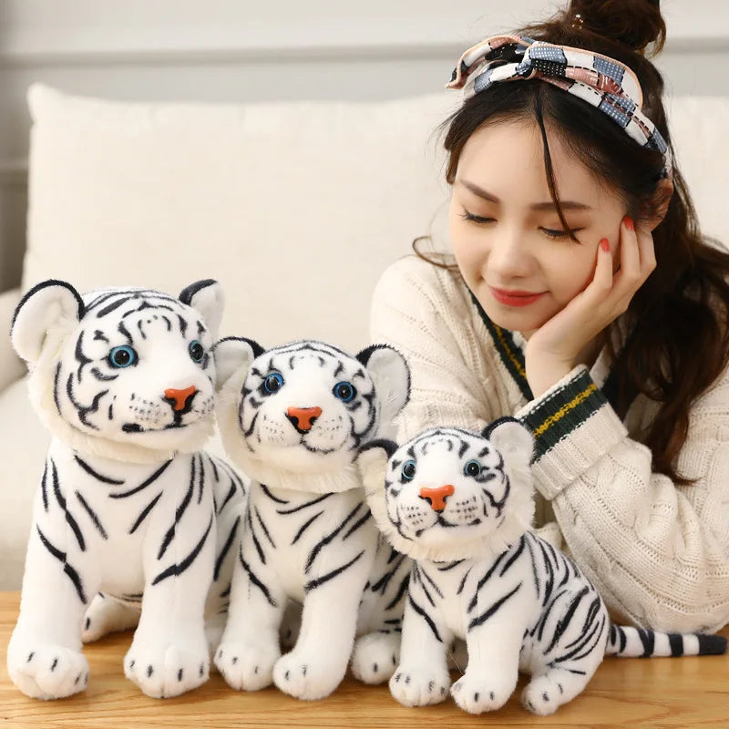 🐯 Pelúcia Realista de Tigre Bebê – 23cm de Pura Fofura! 🐯