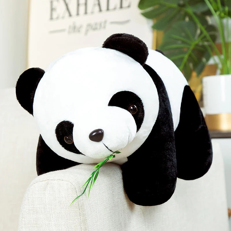🐼 Pelúcia Panda Fofo 20cm – Com ou Sem Bambu 🌿